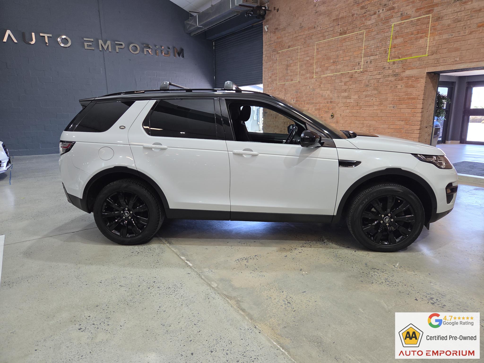 Land Rover Discovery Sport HSE Luxury SD4